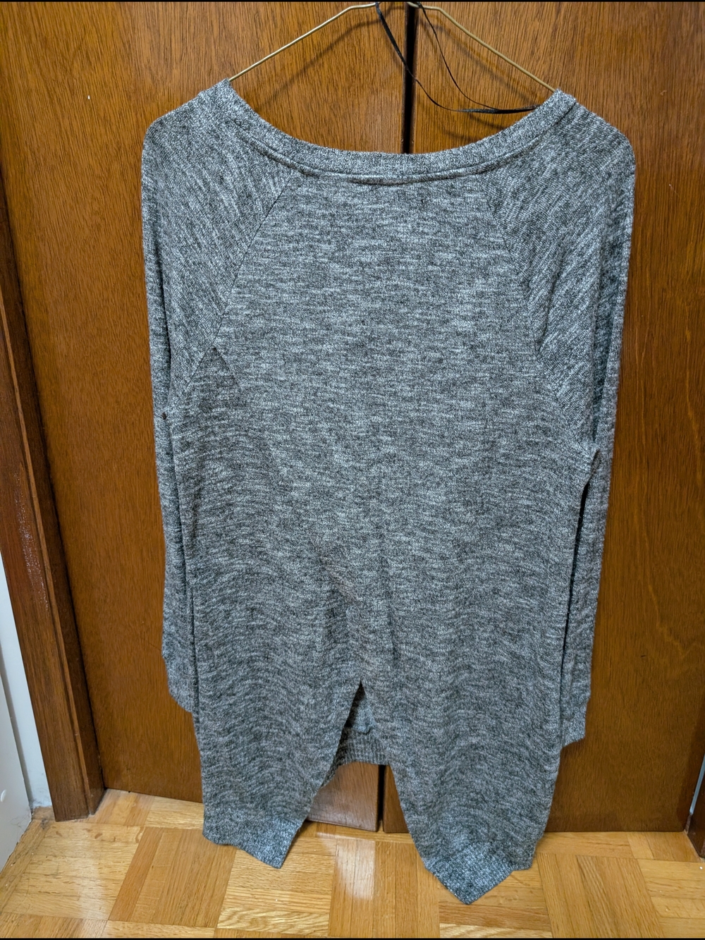 3 Maternity Sweaters - Picture 5 of 10
